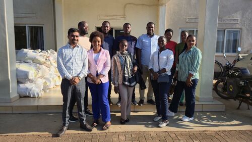 Jüngste Firmenblogs über GENY Electric Ltd and RIGIL-GENY Successfully Complete Technical Training for EUCL in Rwanda